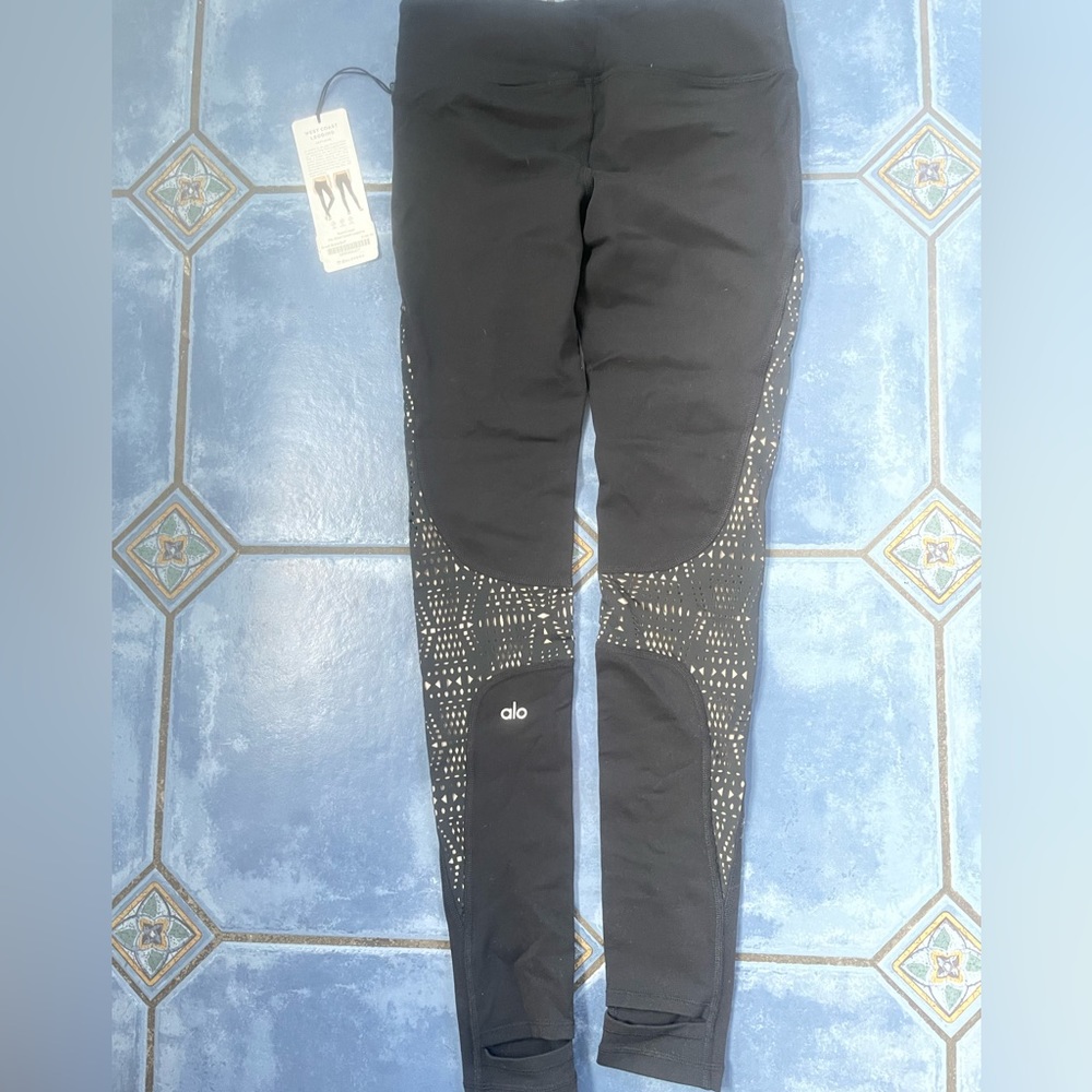 ALO - Black Small Leggings with laser cut